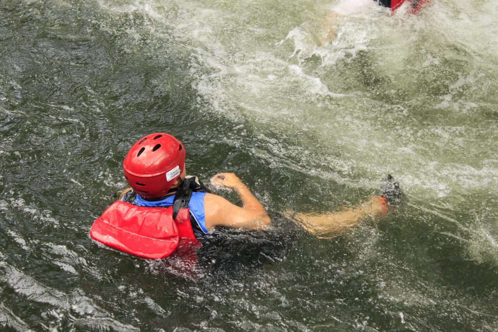 WHITE WATER RAFTING (FULL DAY)